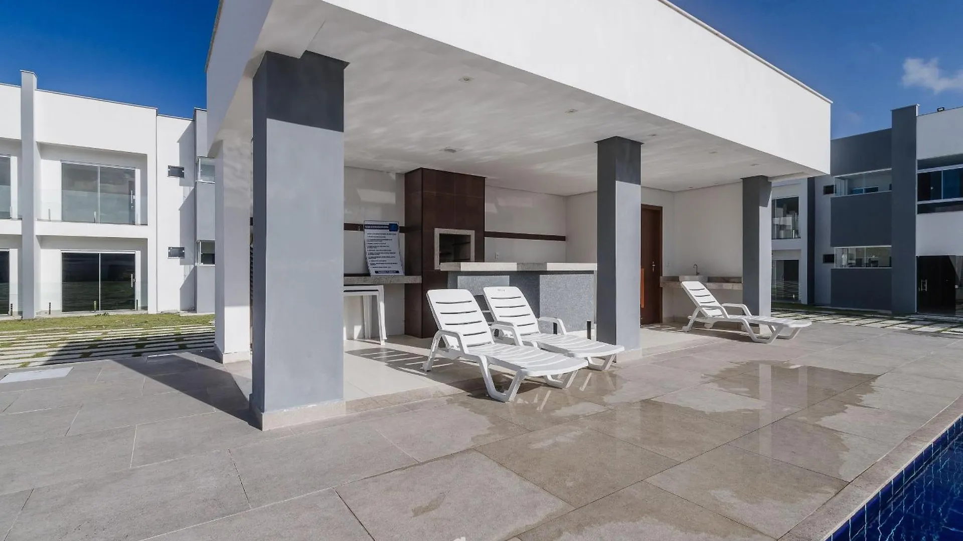 Apartamentos Prox. Da Praia Do Muta/Ba - Rfms Porto Seguro 0*,  Brasil