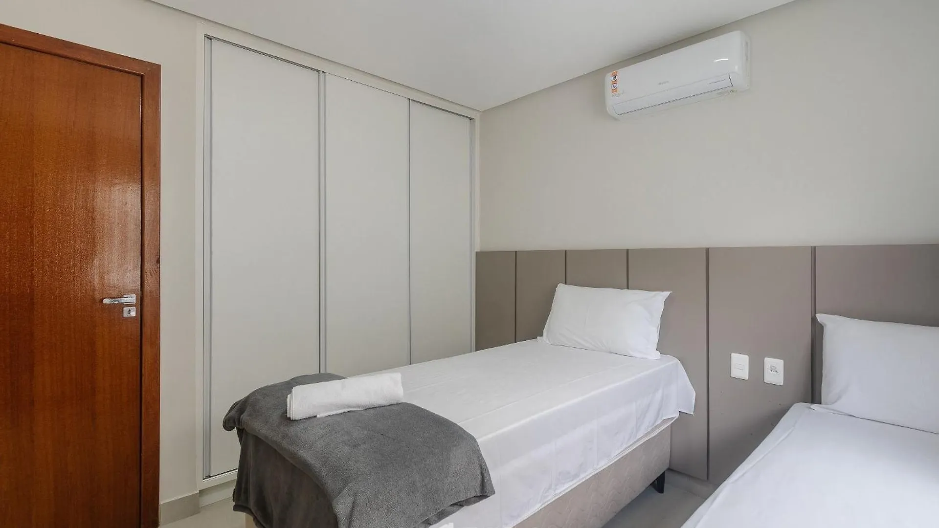 Apartamentos Prox. Da Praia Do Muta/Ba - Rfms Porto Seguro Brasilien