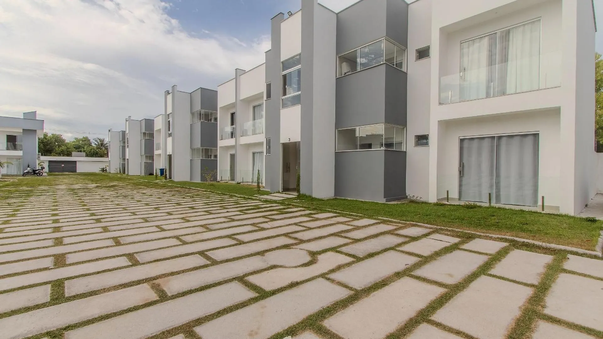 Apartamentos Prox. Da Praia Do Muta/Ba - Rfms Porto Seguro 0*,
